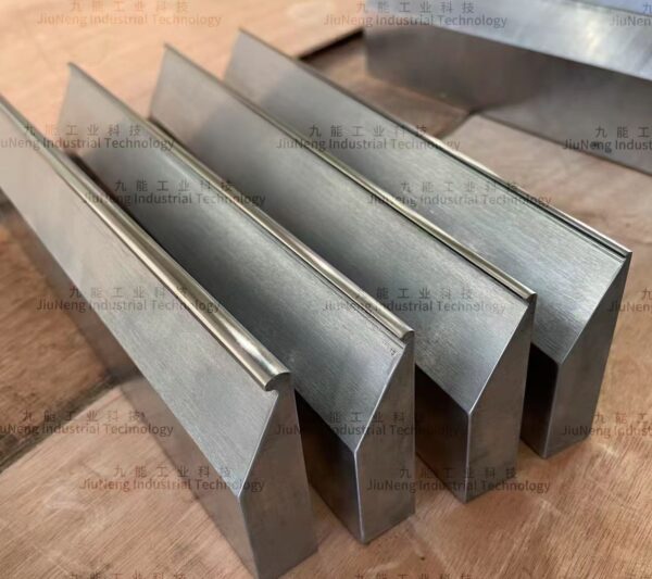Flat scraper